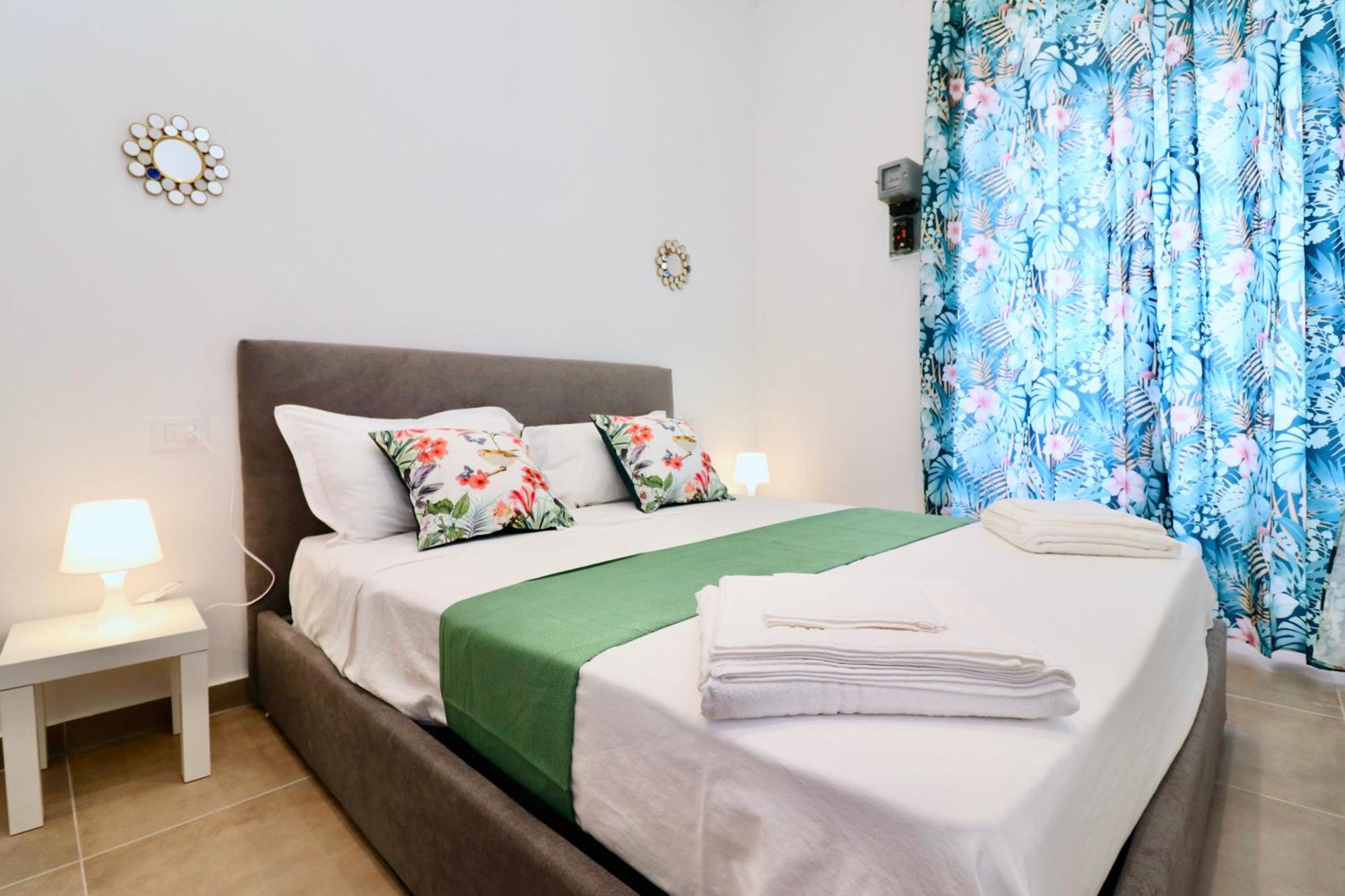 Airport Guest Houses Napoli Ngoại thất bức ảnh